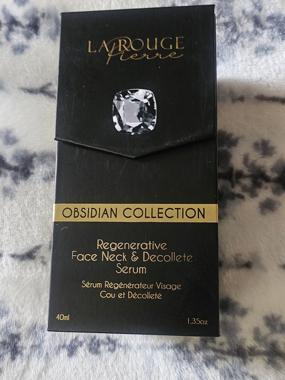 Obsidian Collection Regenerative Face, Neck & Décolleté Serum - Black